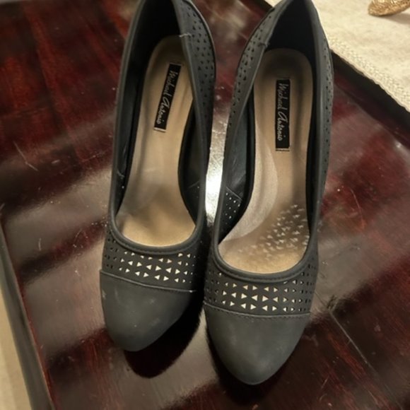 SHOES - Picture 1 of 2